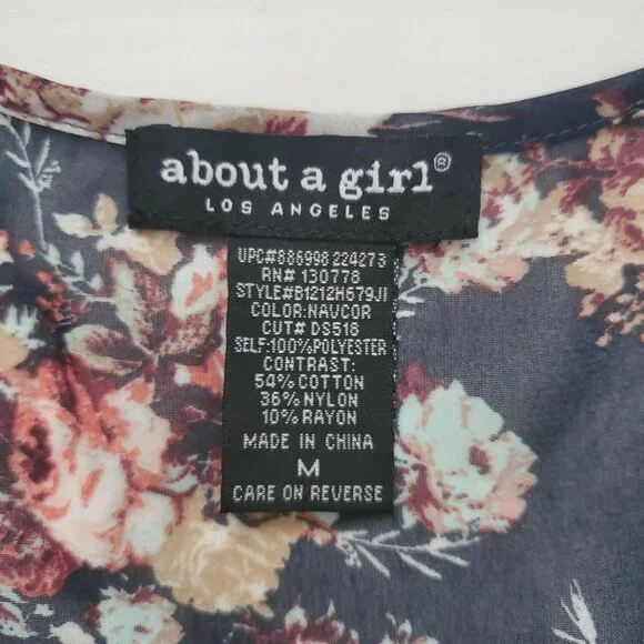 About A Girl Los Angeles Women's Sheer Floral Lace Trim Bohemian Blouse Medium - Picture 4 of 8